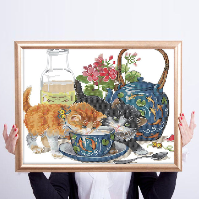 Cross Stitch Kit 39x35cm 11CT (Curious Cat)